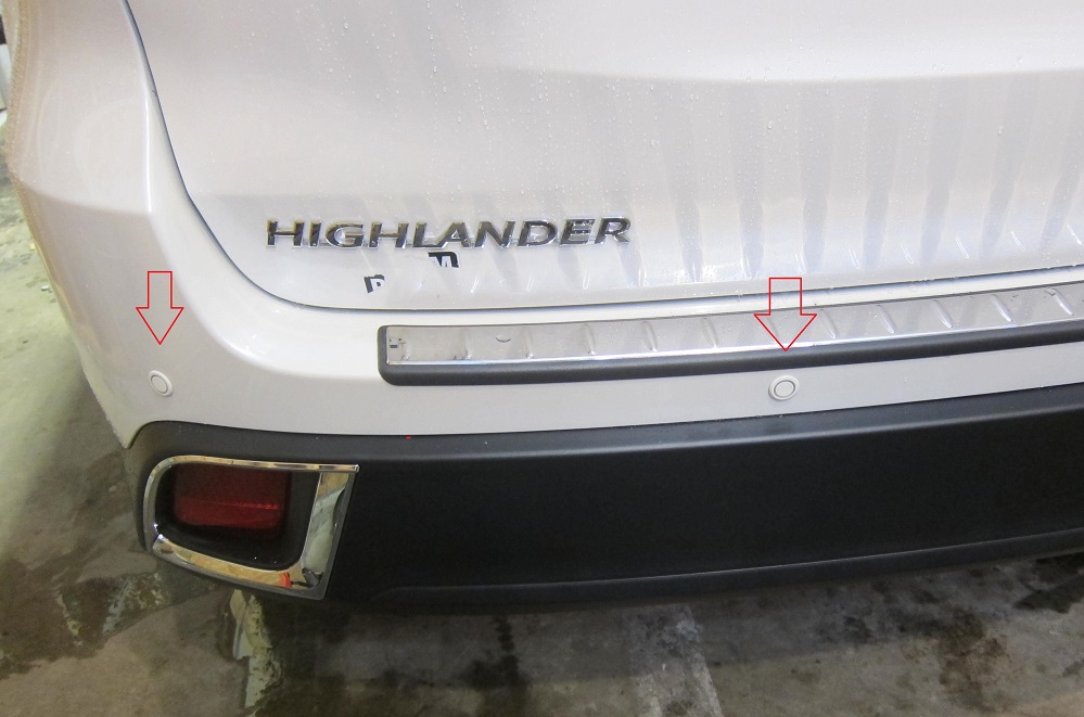 Toyota Highlander Rear Parking Sensor Installation - Image 4
