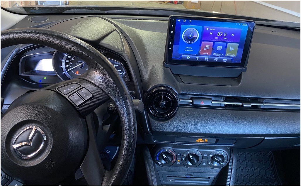 Mazda CX-3 (2013–2017) Wireless CarPlay & Android Auto Stereo + Backup Camera Installation