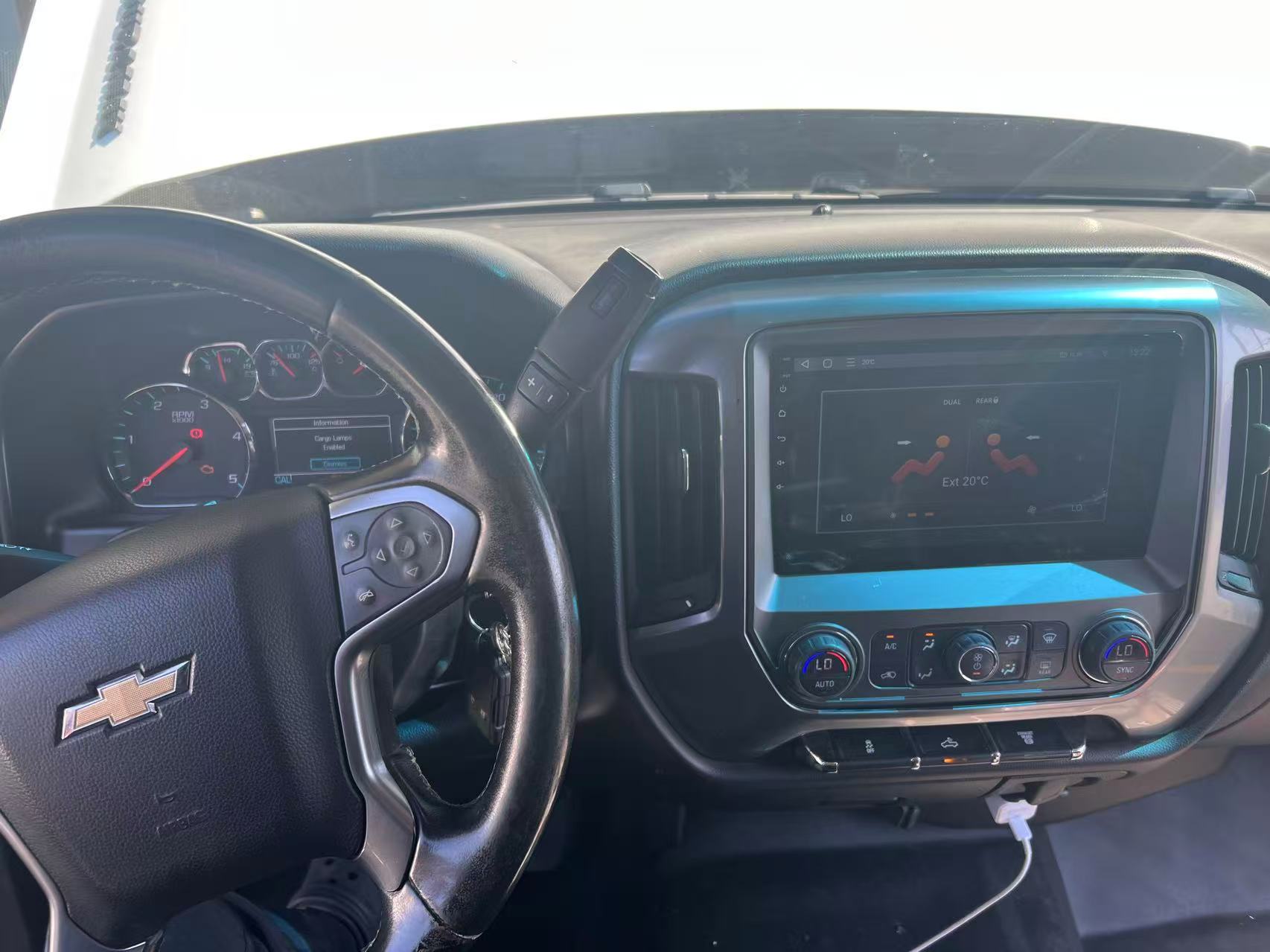 2014–2018 Chevrolet Silverado 10” QLED Car Stereo – Wireless Apple CarPlay & Android Auto